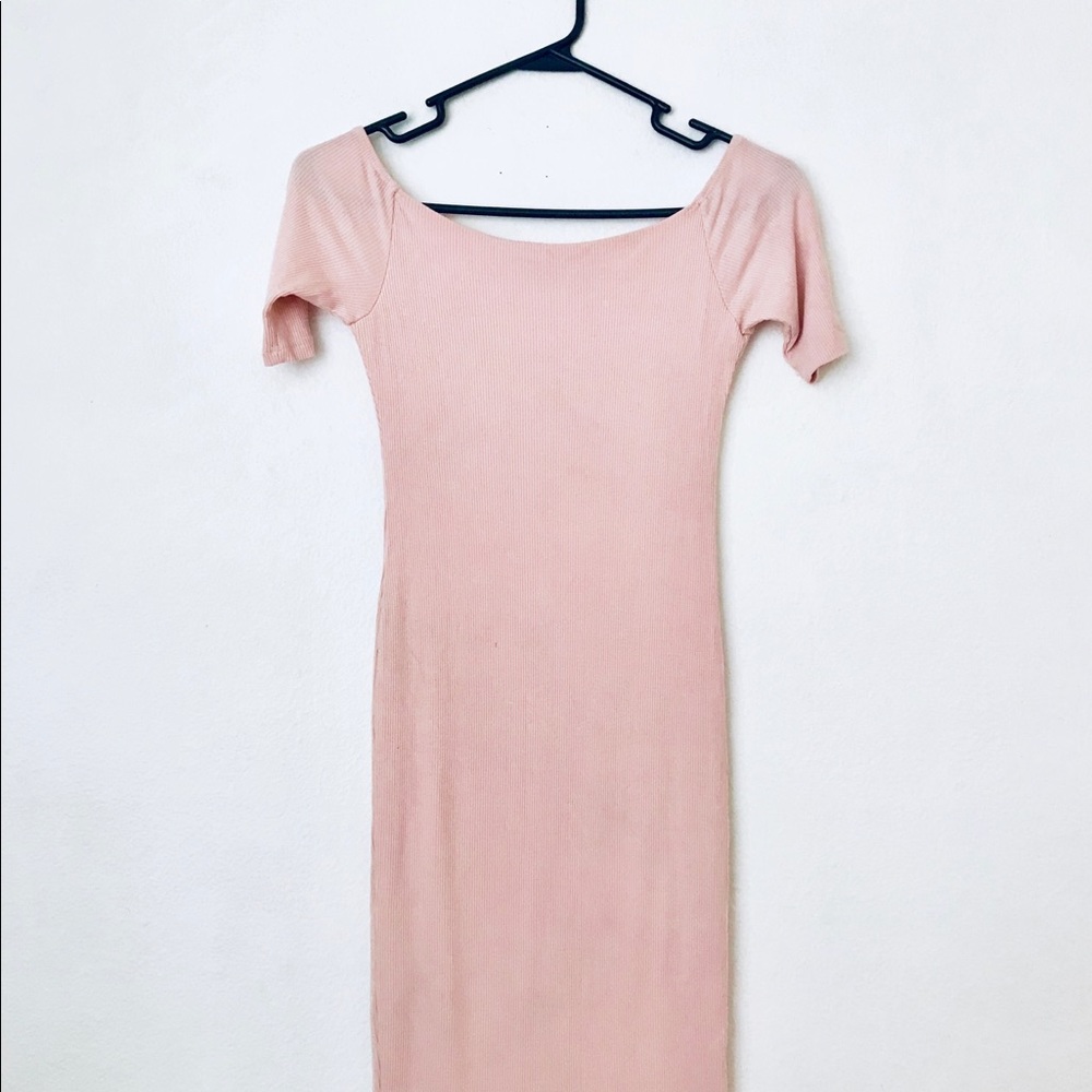 Off the shoulder light pink cotton midi dress